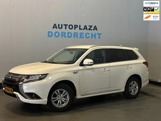 Mitsubishi Outlander 2.4 PHEV Pure CAMERA / TREKHAAK