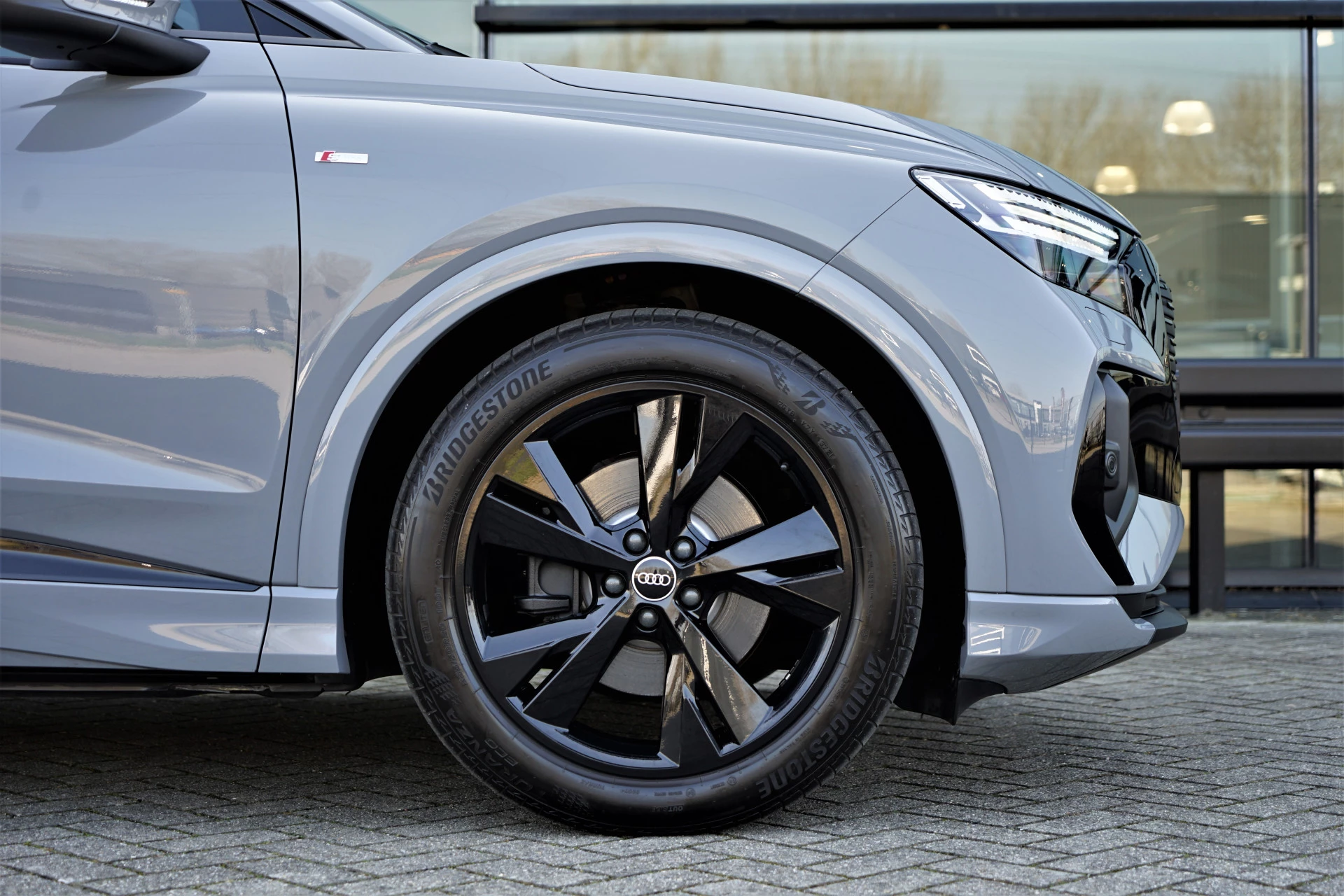 Hoofdafbeelding Audi Q4 Sportback e-tron