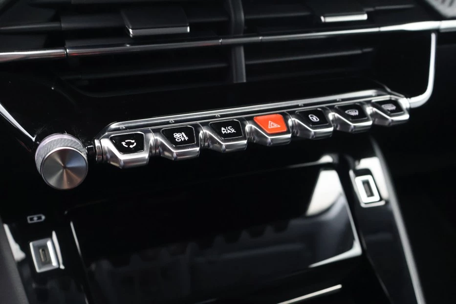 Hoofdafbeelding Peugeot e-208
