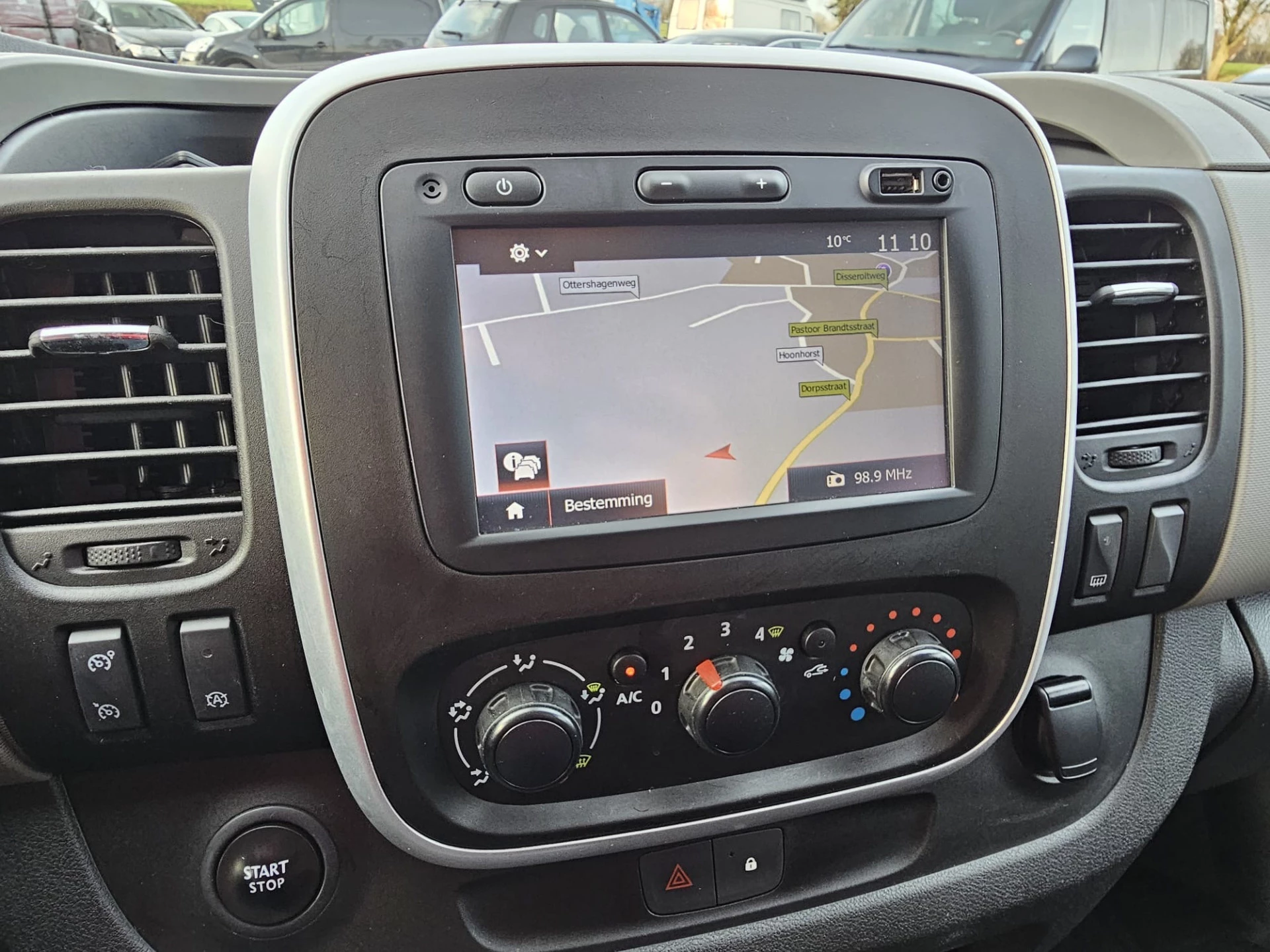 Hoofdafbeelding Nissan NV300