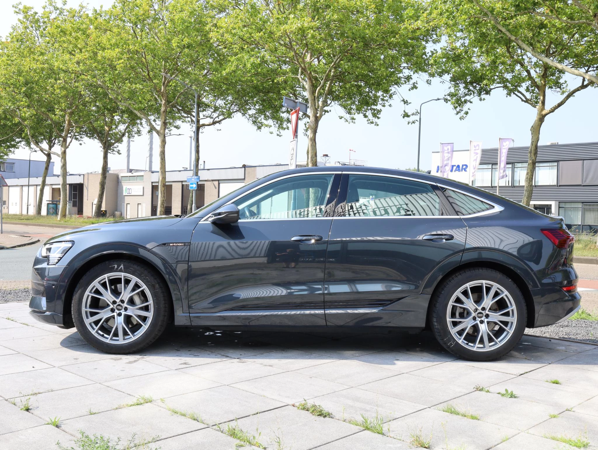Hoofdafbeelding Audi e-tron