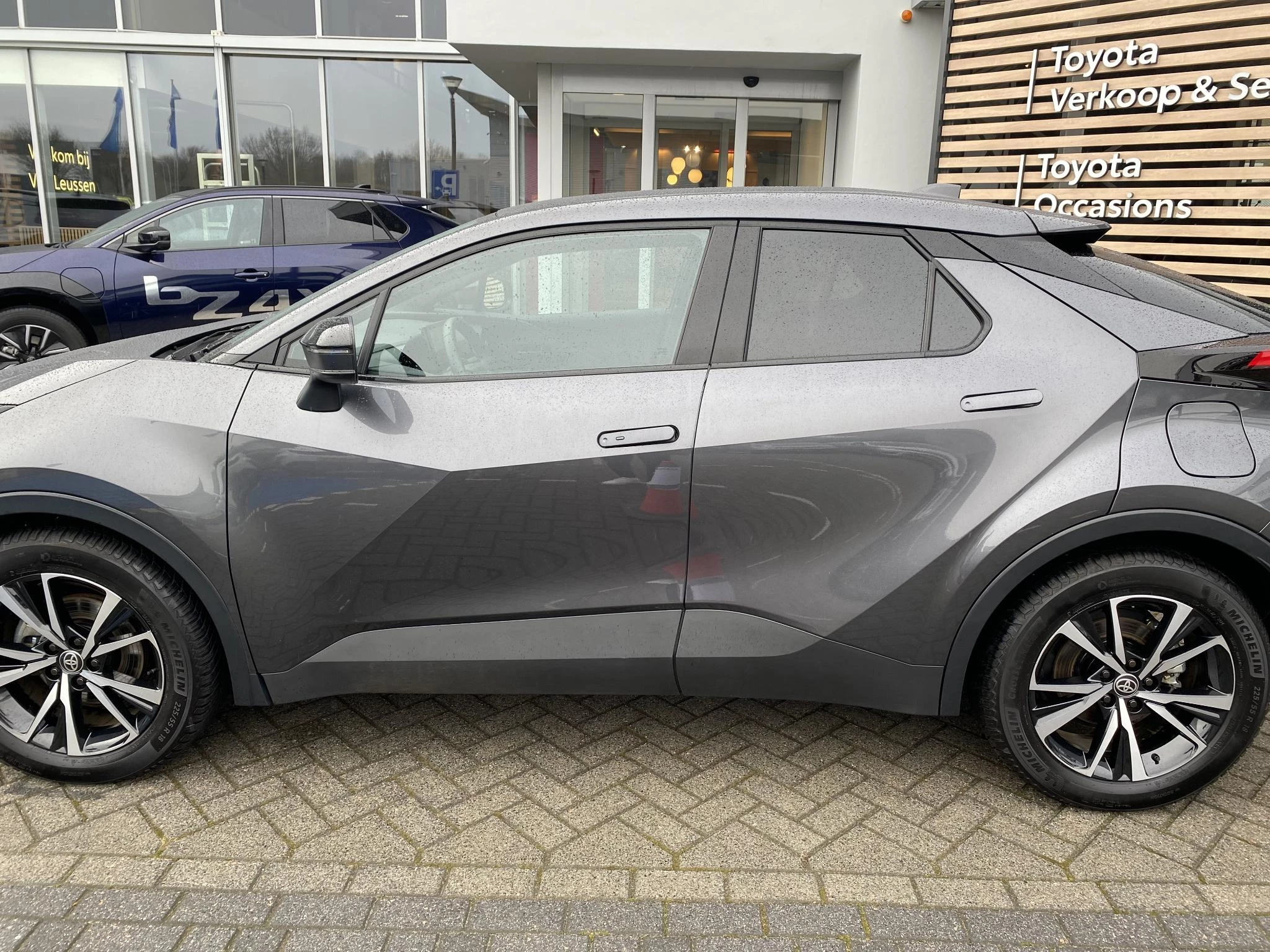 Hoofdafbeelding Toyota C-HR