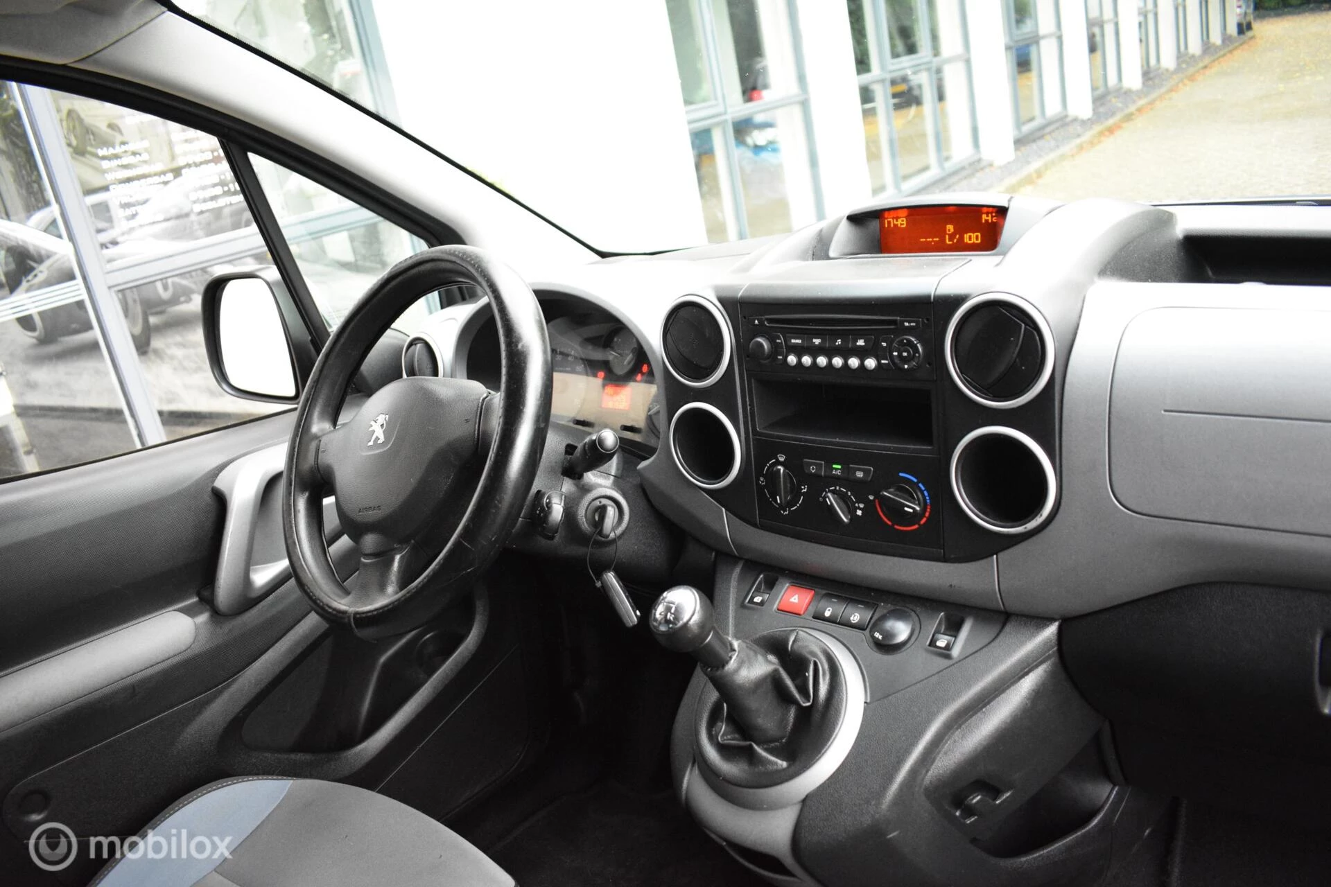 Hoofdafbeelding Peugeot Partner