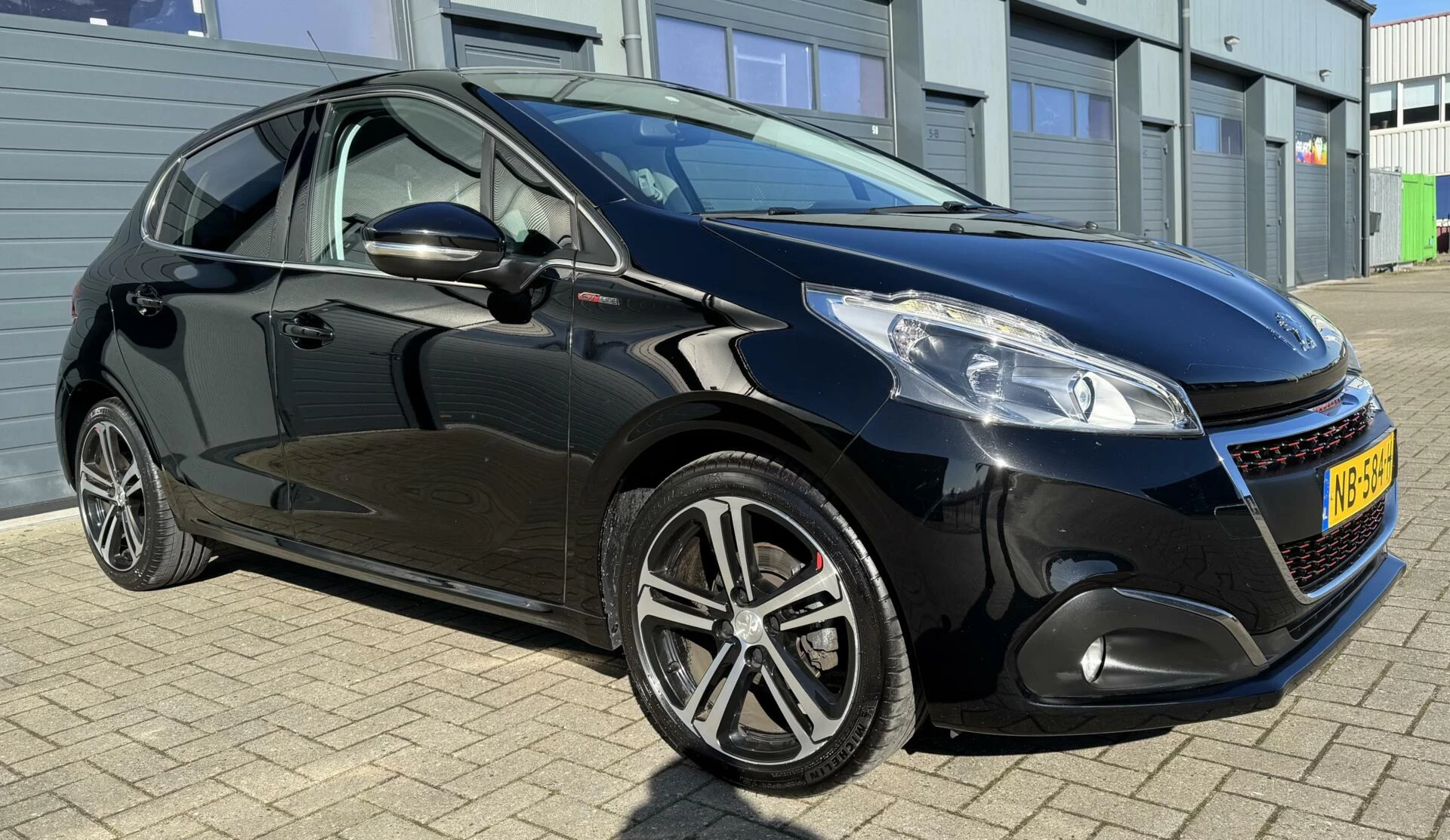 Hoofdafbeelding Peugeot 208