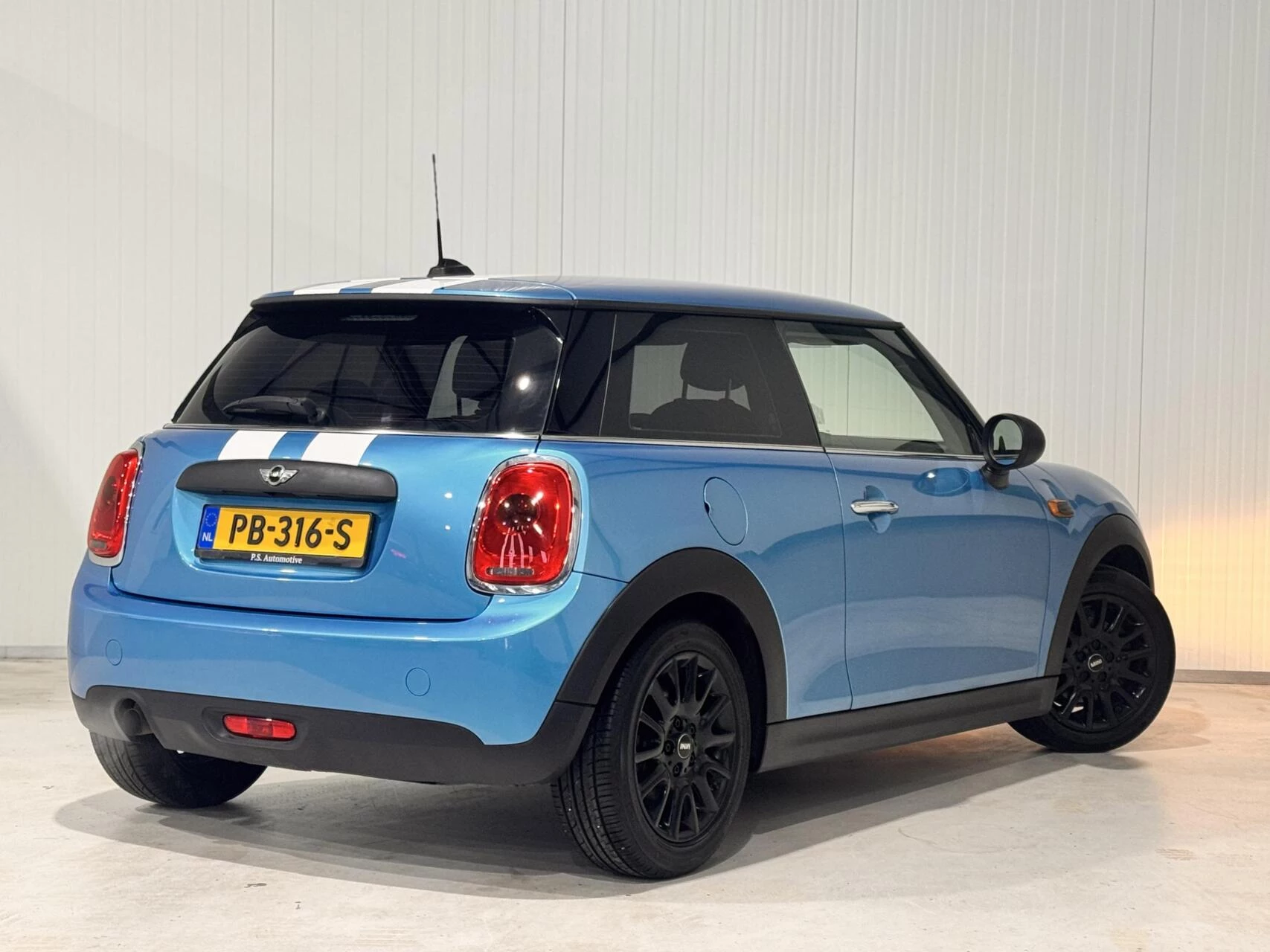 Hoofdafbeelding MINI One