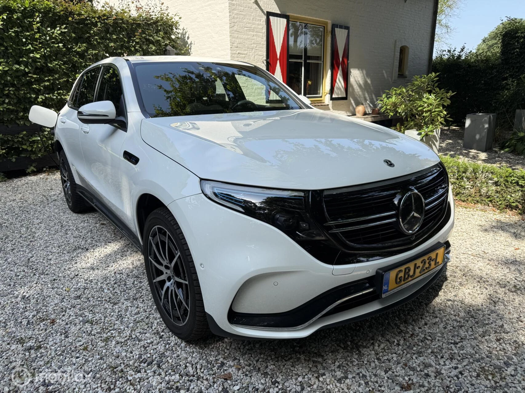 Hoofdafbeelding Mercedes-Benz EQC