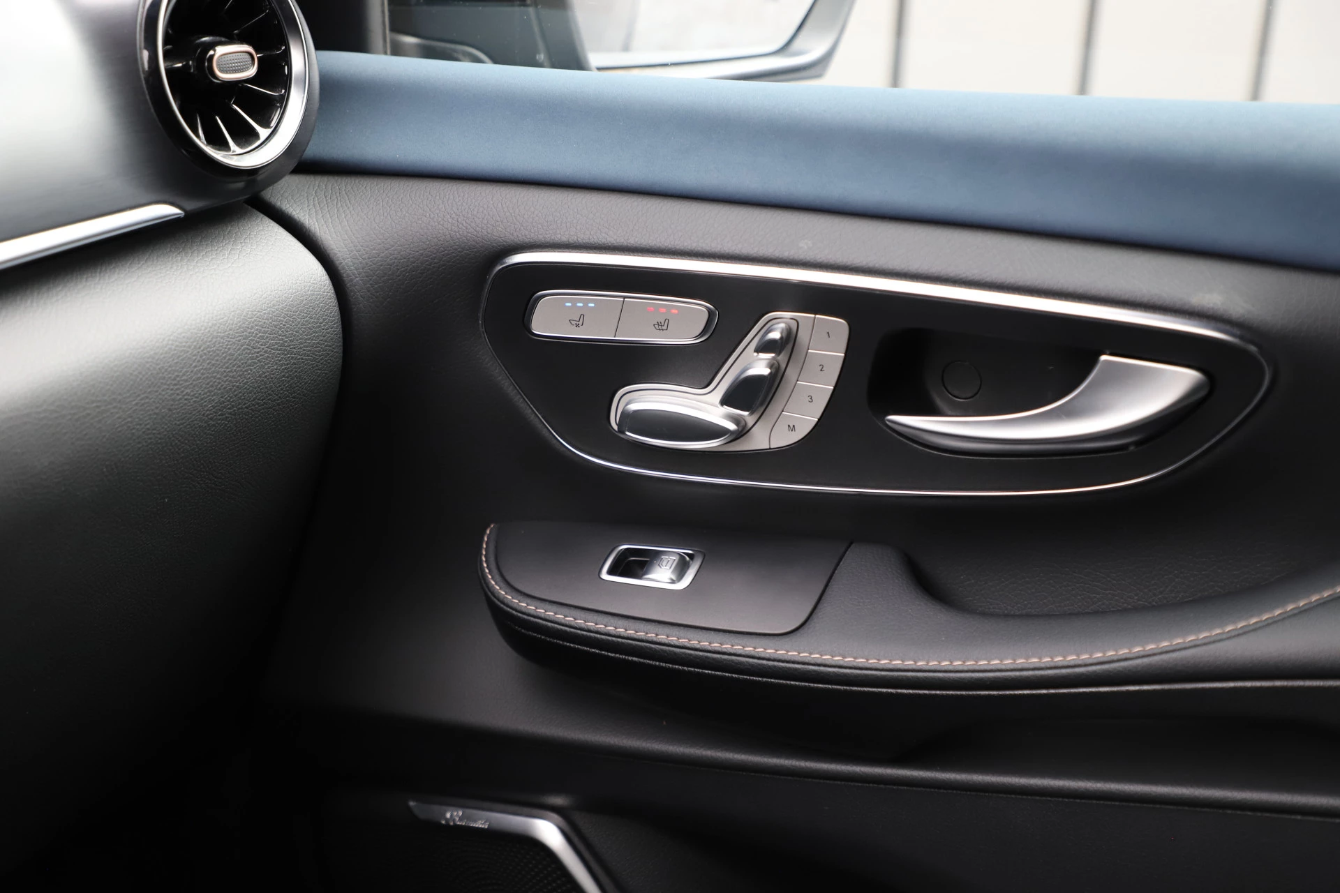 Hoofdafbeelding Mercedes-Benz EQV