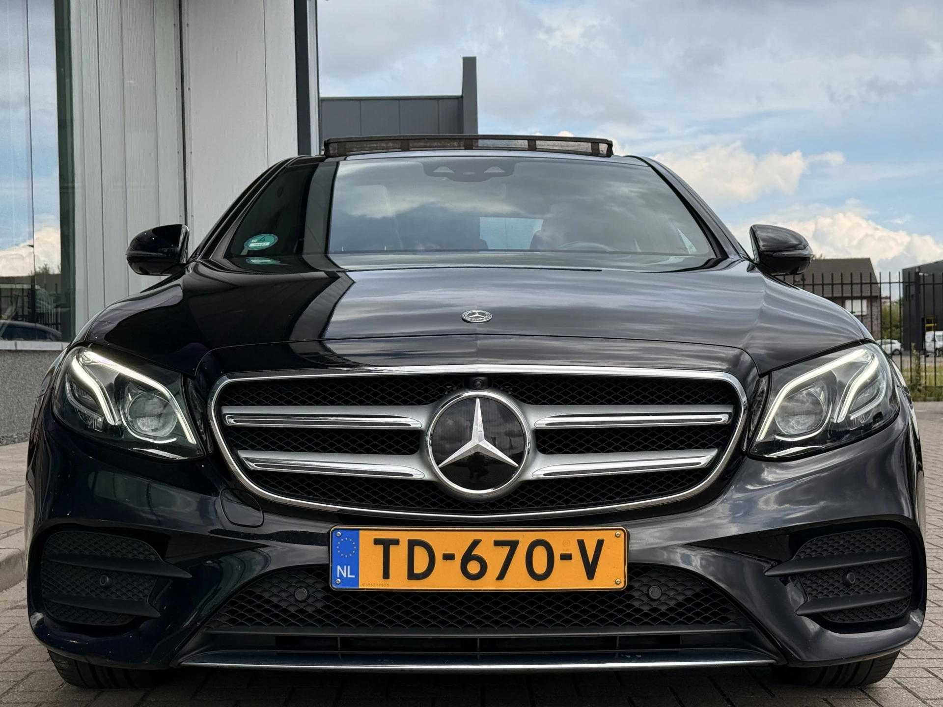 Hoofdafbeelding Mercedes-Benz E-Klasse