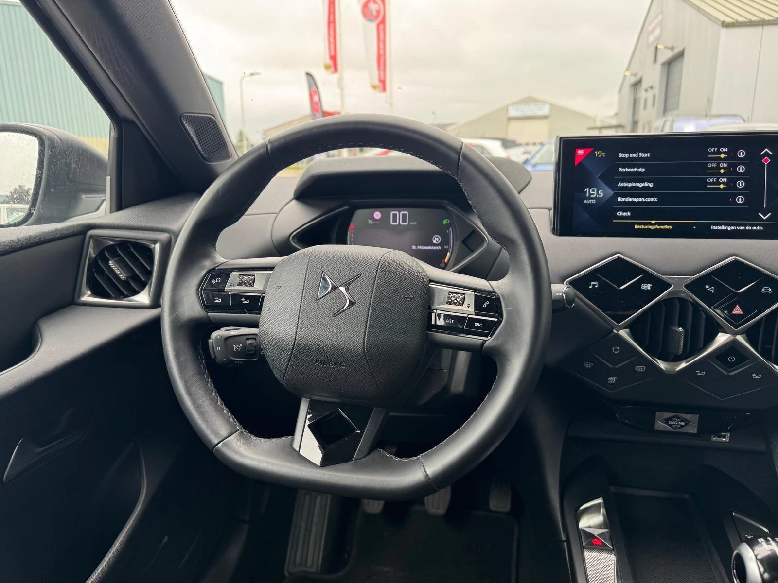 Hoofdafbeelding DS DS 3