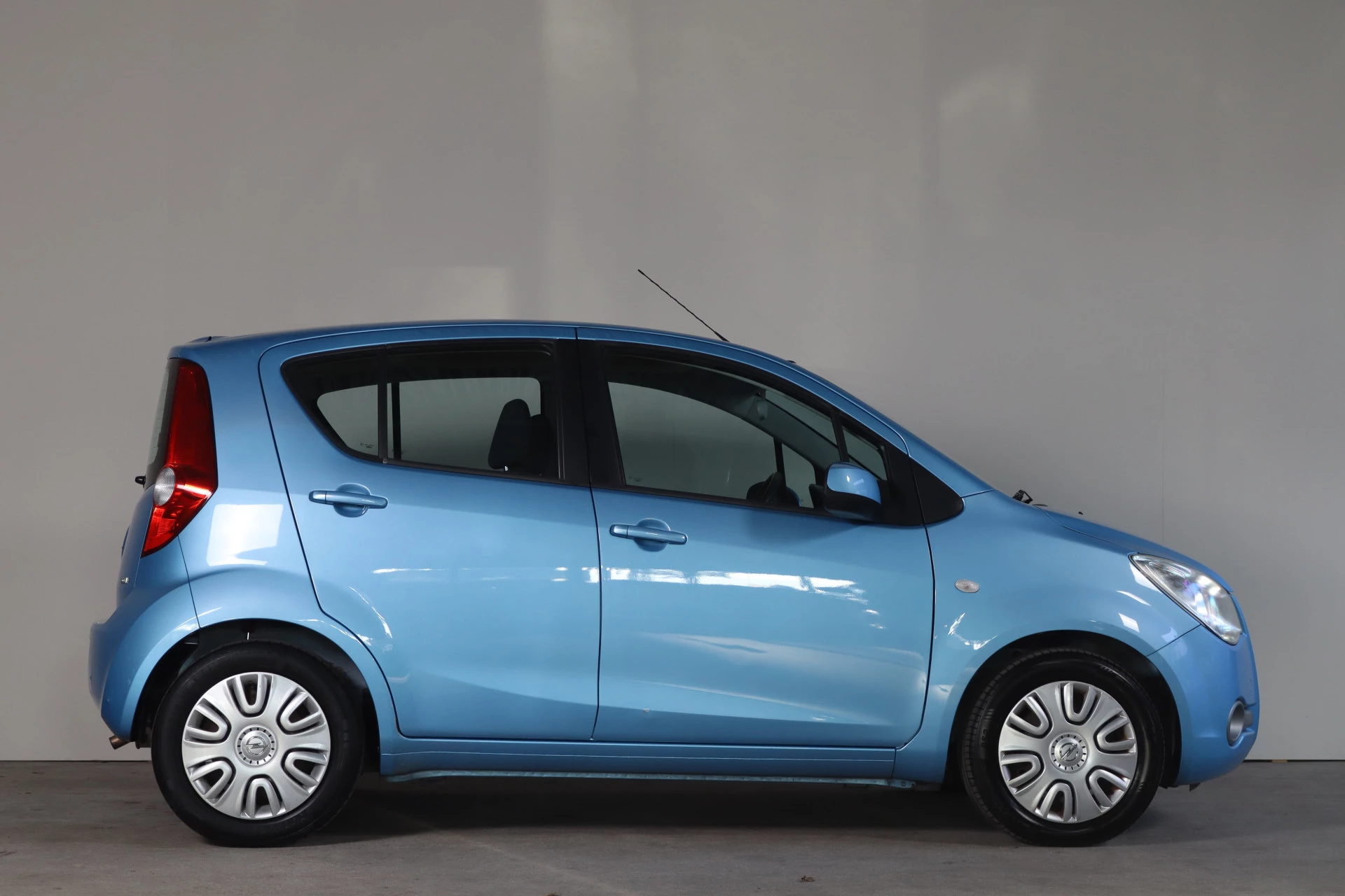 Hoofdafbeelding Opel Agila