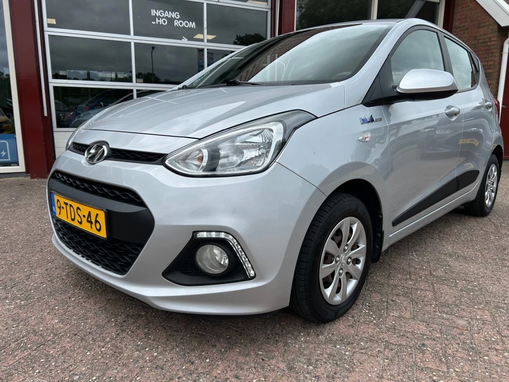 Hoofdafbeelding Hyundai i10