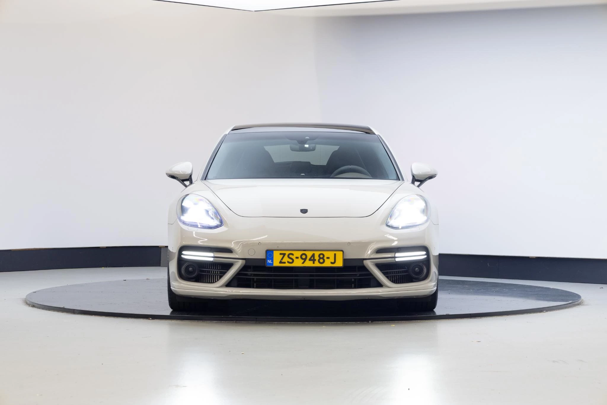 Hoofdafbeelding Porsche Panamera