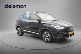 Hoofdafbeelding MG ZS MG ZS LONG Range Luxury 70 kWh - Panorama, Carplay, Camera, Leer, Stoelverw. SOH 98,7 %