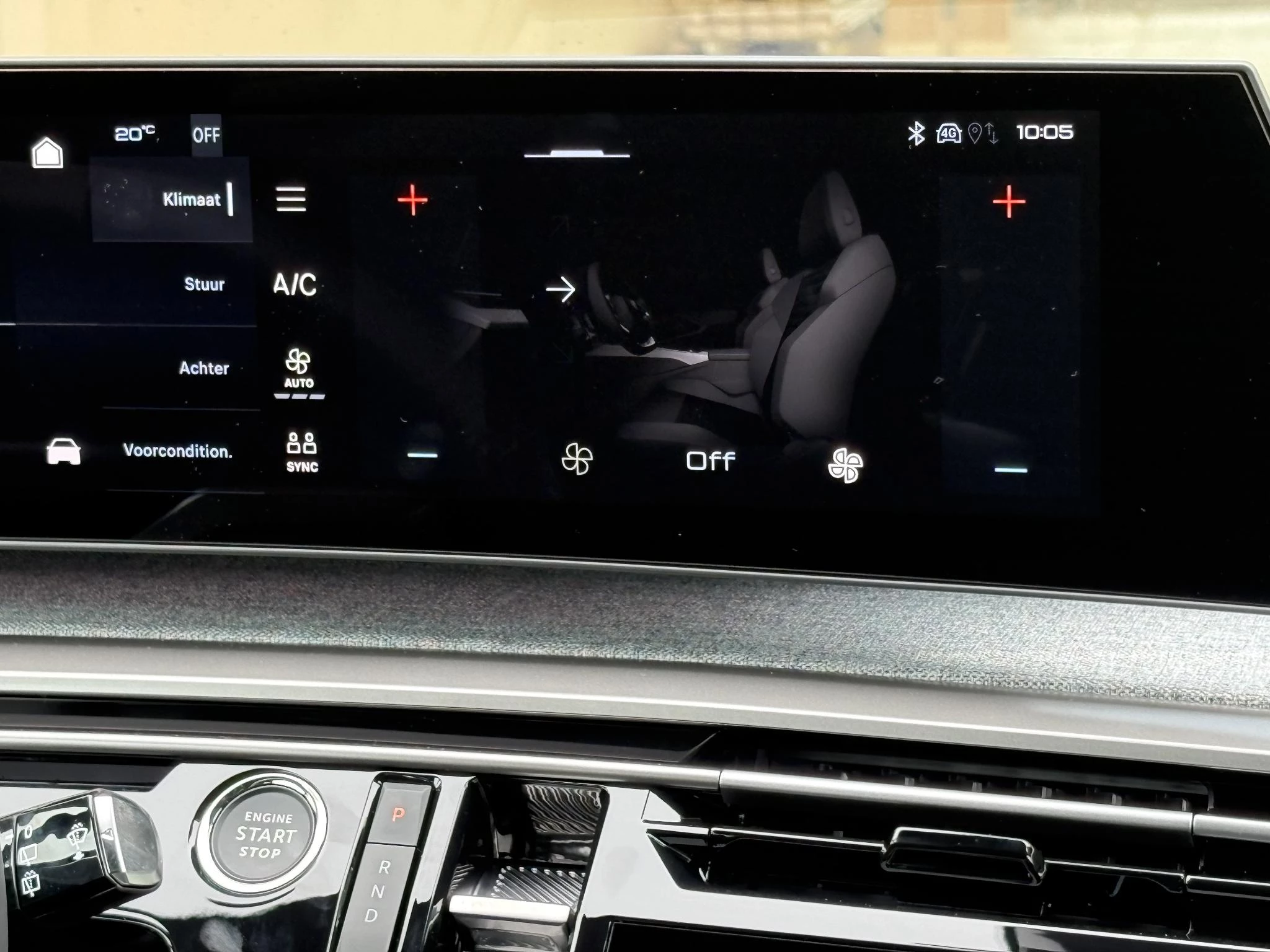 Hoofdafbeelding Peugeot e-5008