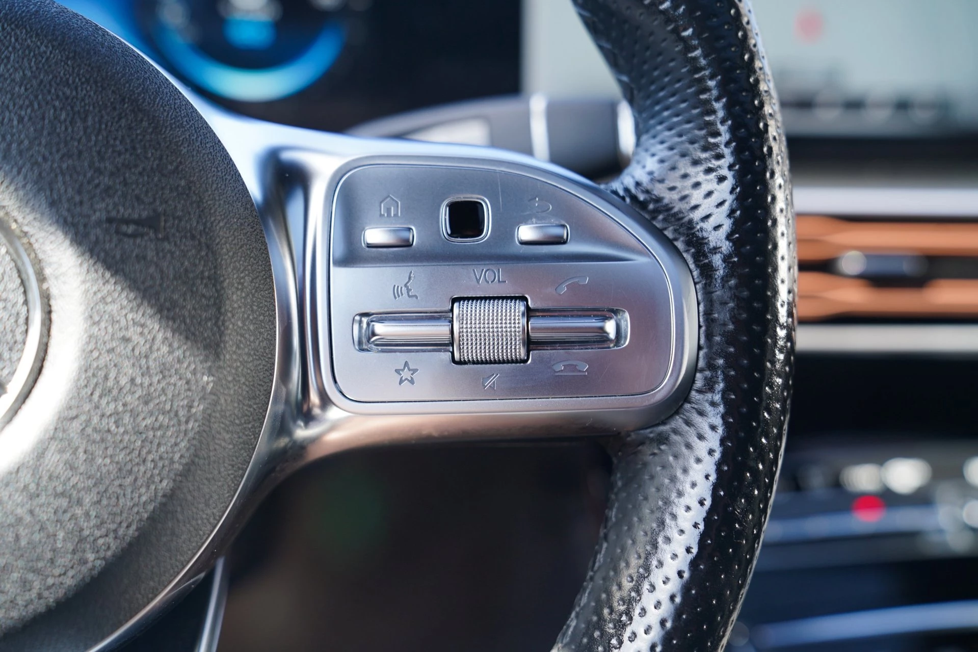 Hoofdafbeelding Mercedes-Benz EQC