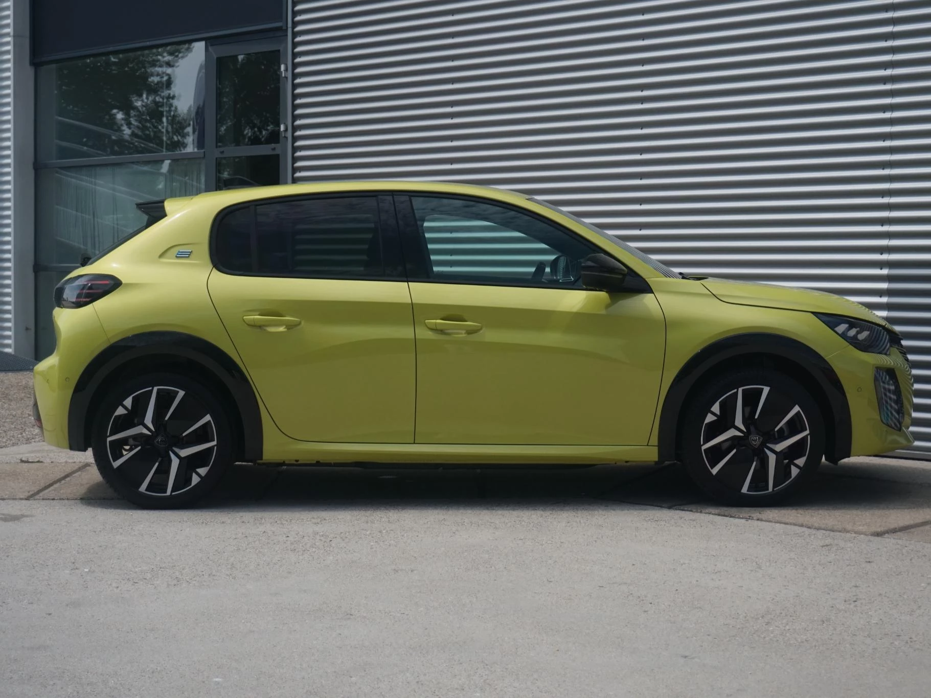 Hoofdafbeelding Peugeot e-208