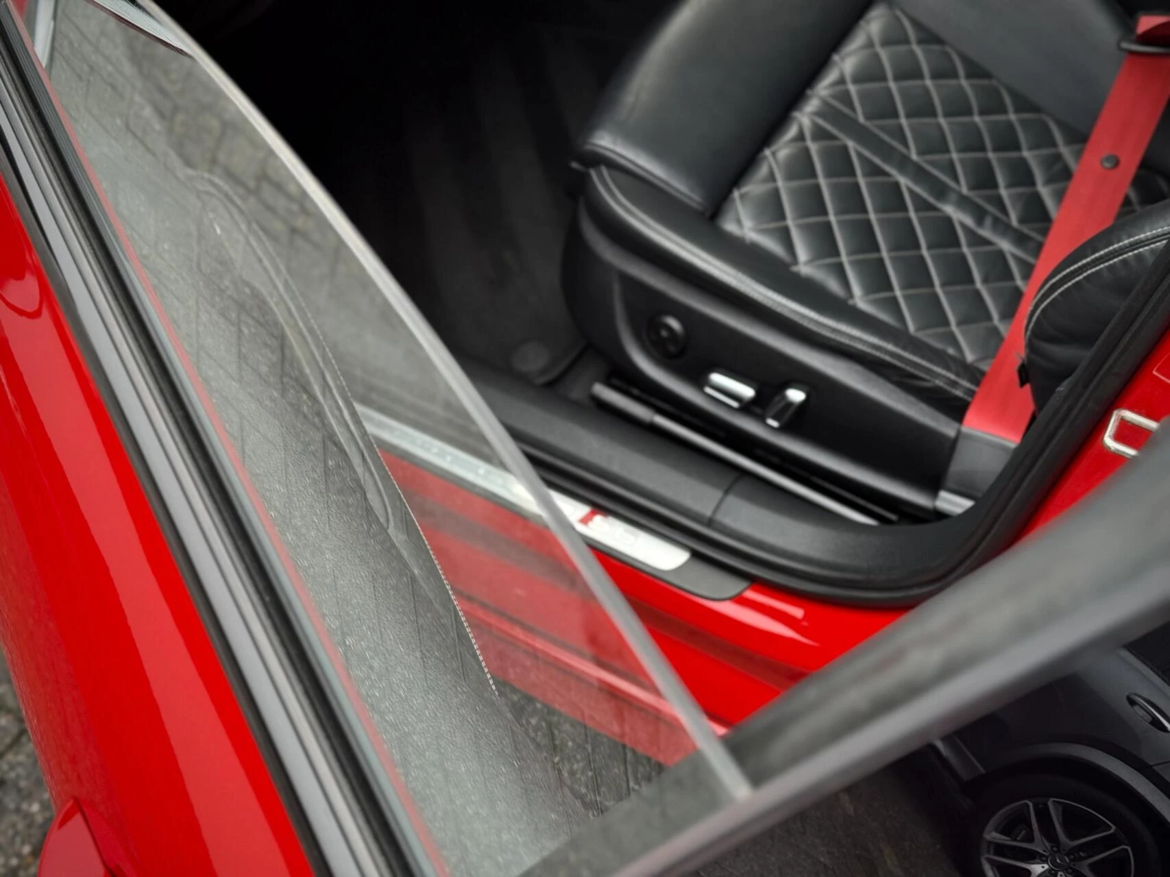 Hoofdafbeelding Audi S6