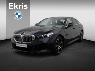 Hoofdafbeelding BMW 5 Serie BMW 5 Serie Sedan 550e xDrive M Sportpakket | Adaptief Onderstel Professional | Driving Assistant | Harman Kardon | 20''
