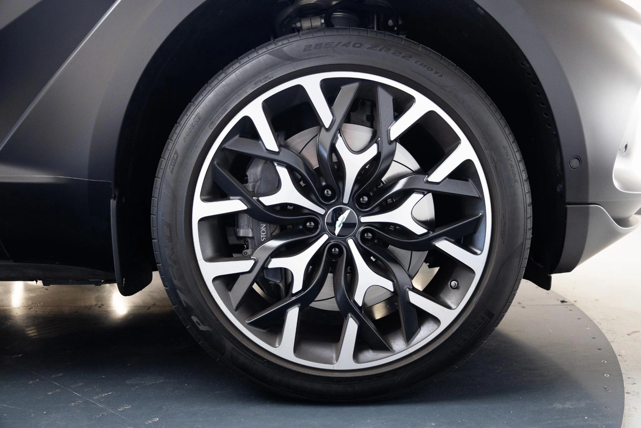 Hoofdafbeelding Aston Martin DBX