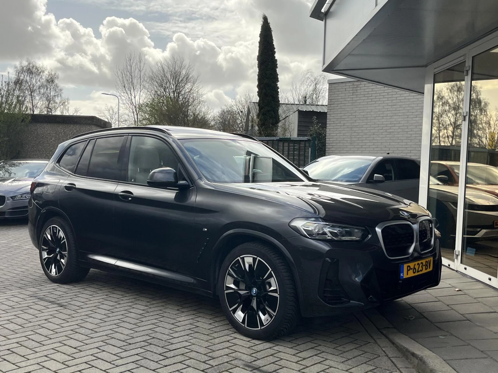 Hoofdafbeelding BMW iX3