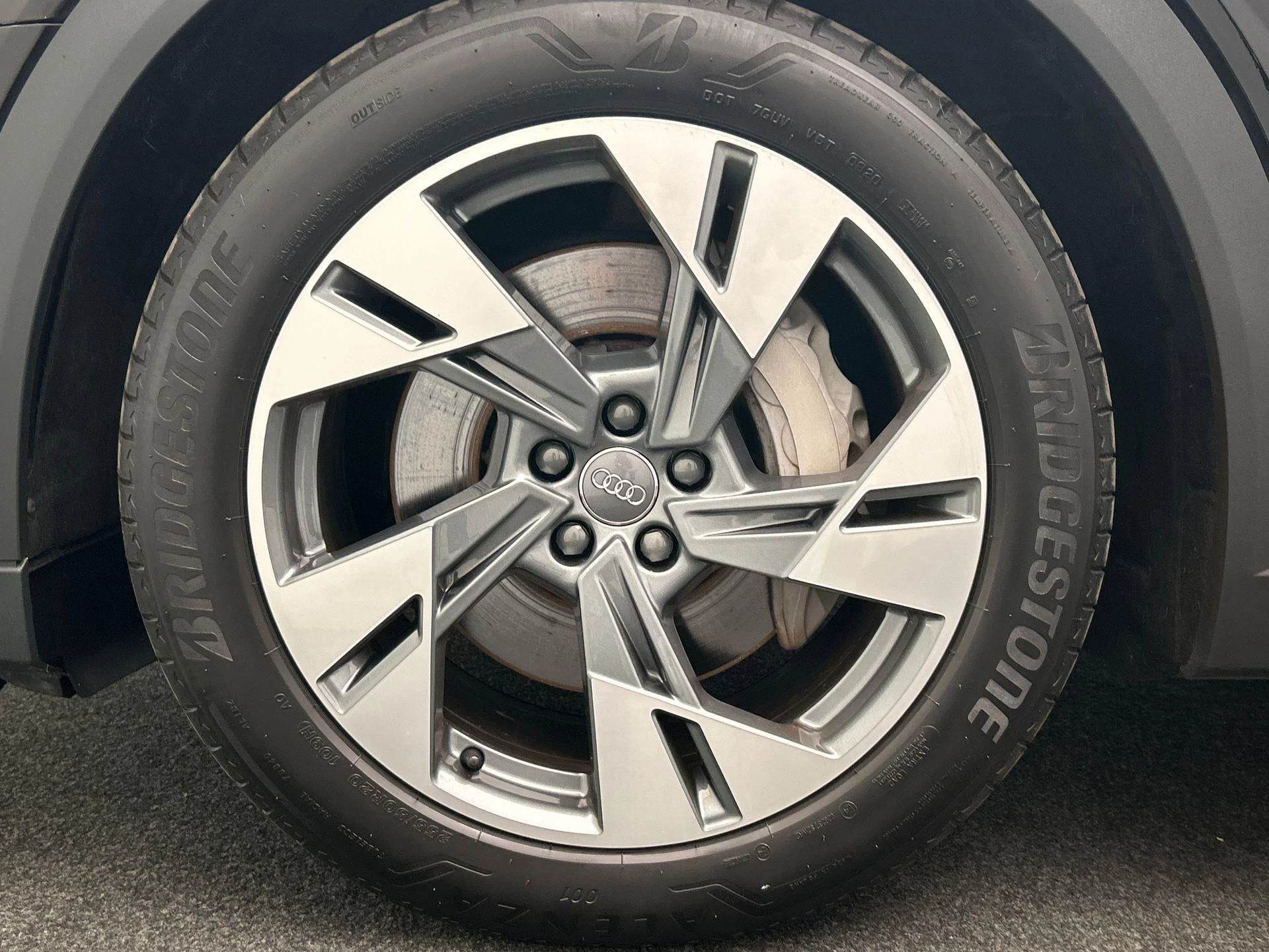 Hoofdafbeelding Audi e-tron