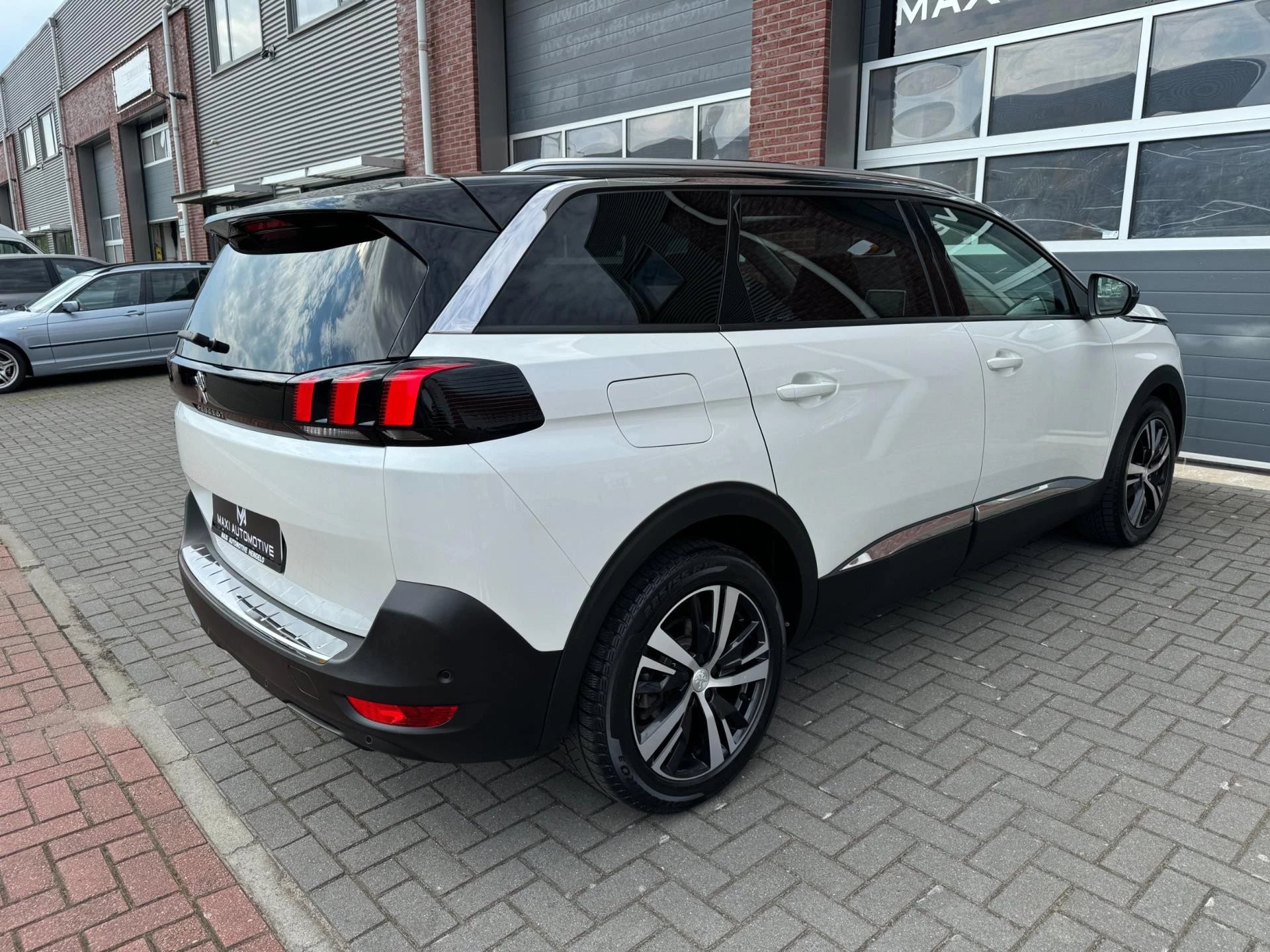 Hoofdafbeelding Peugeot 5008