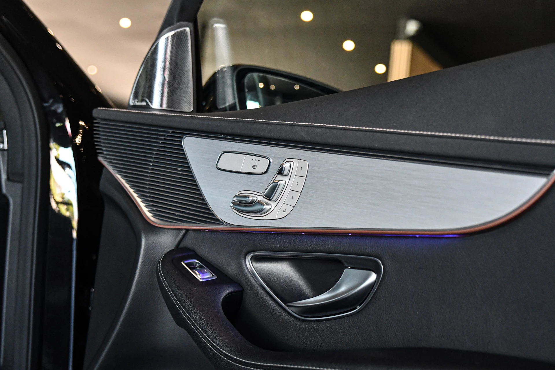 Hoofdafbeelding Mercedes-Benz EQC
