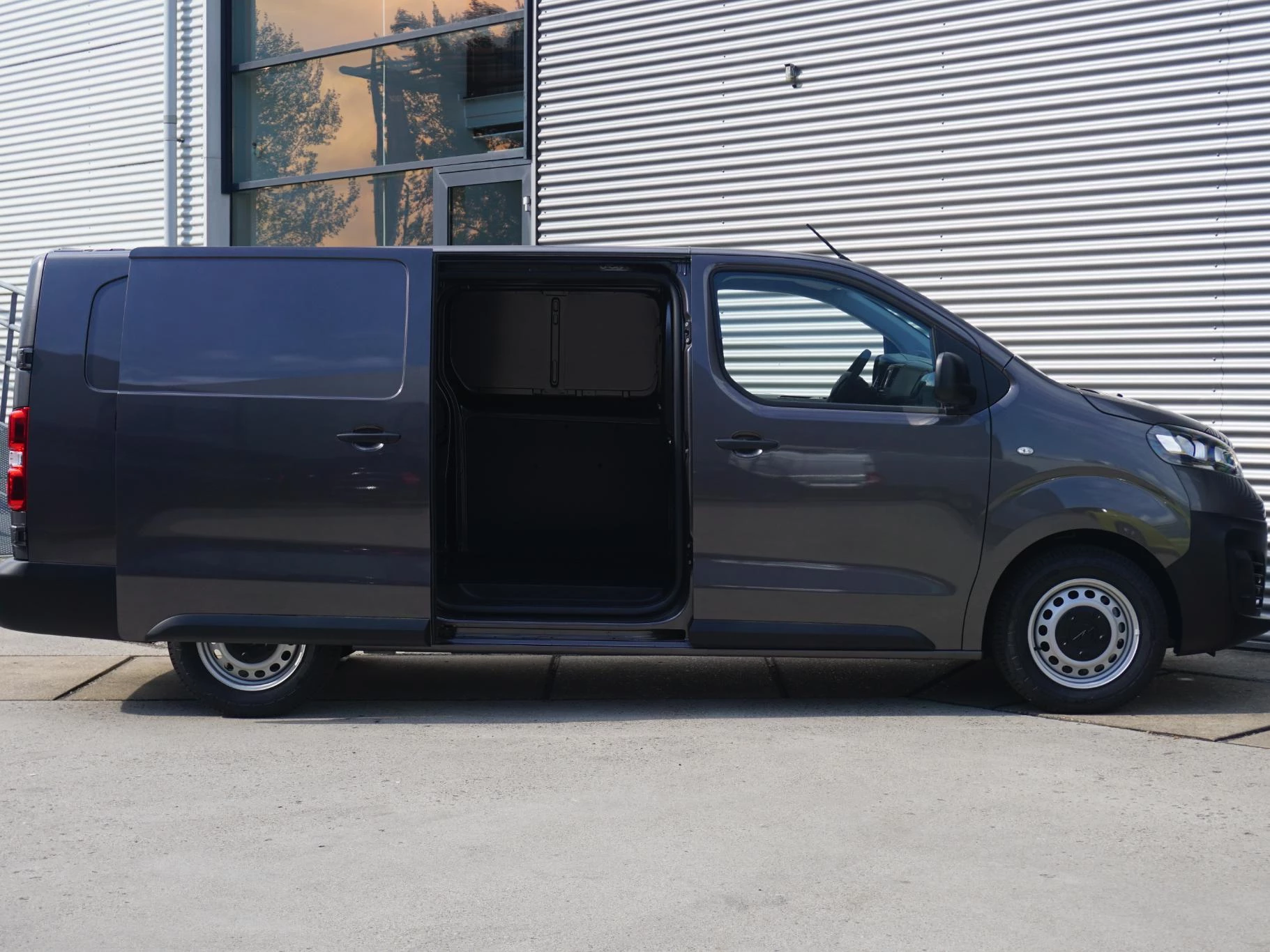 Hoofdafbeelding Opel Vivaro-e