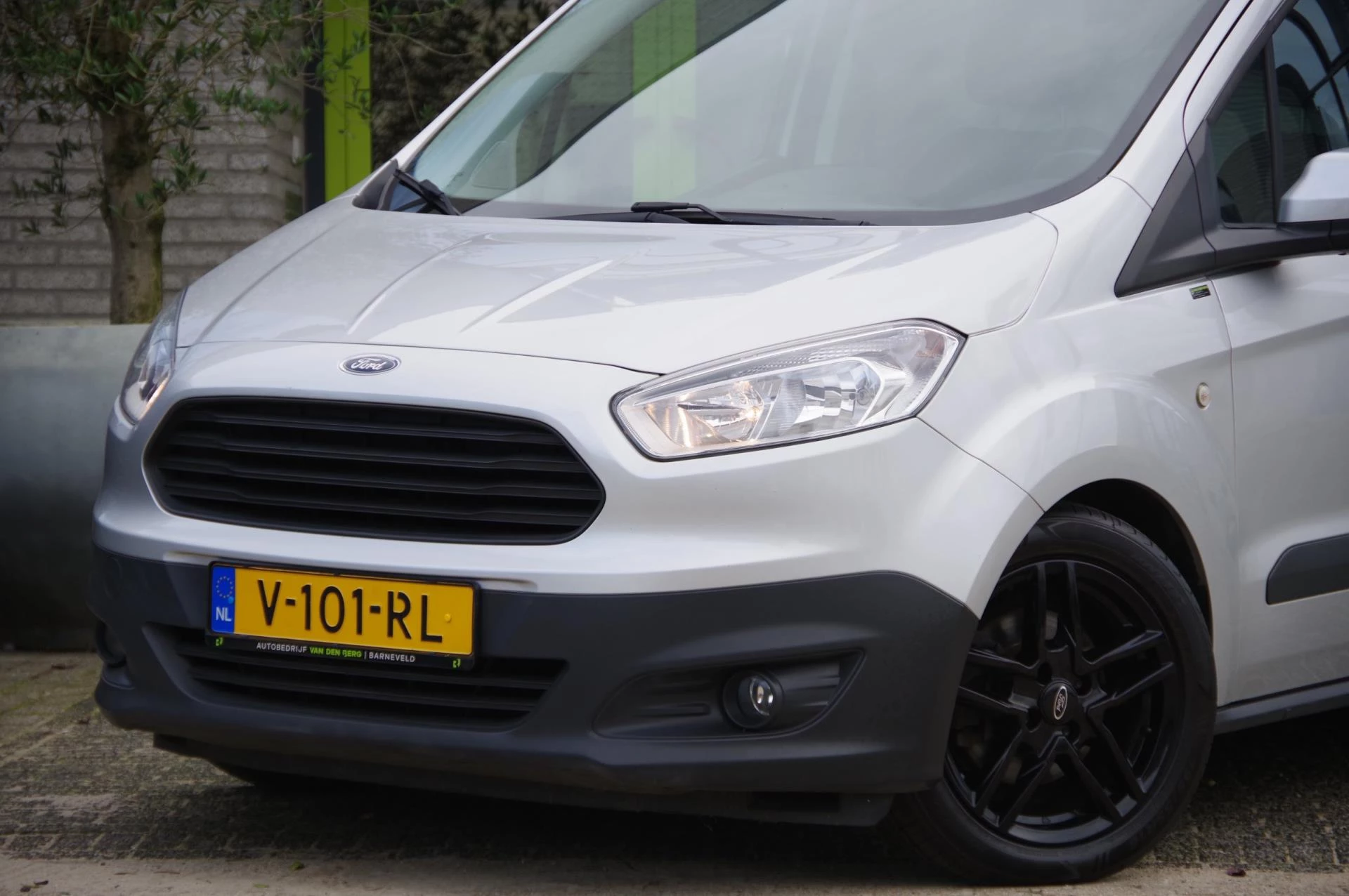 Hoofdafbeelding Ford Transit Courier