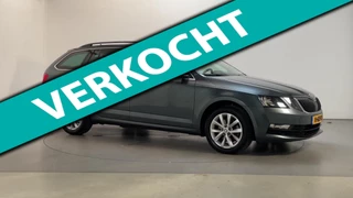 Hoofdafbeelding Škoda Octavia Skoda Octavia Combi 1.5 TSI 150pk DSG Greentech Business Edition Navigatie Leder-Stof Stoelverwarming DAB+