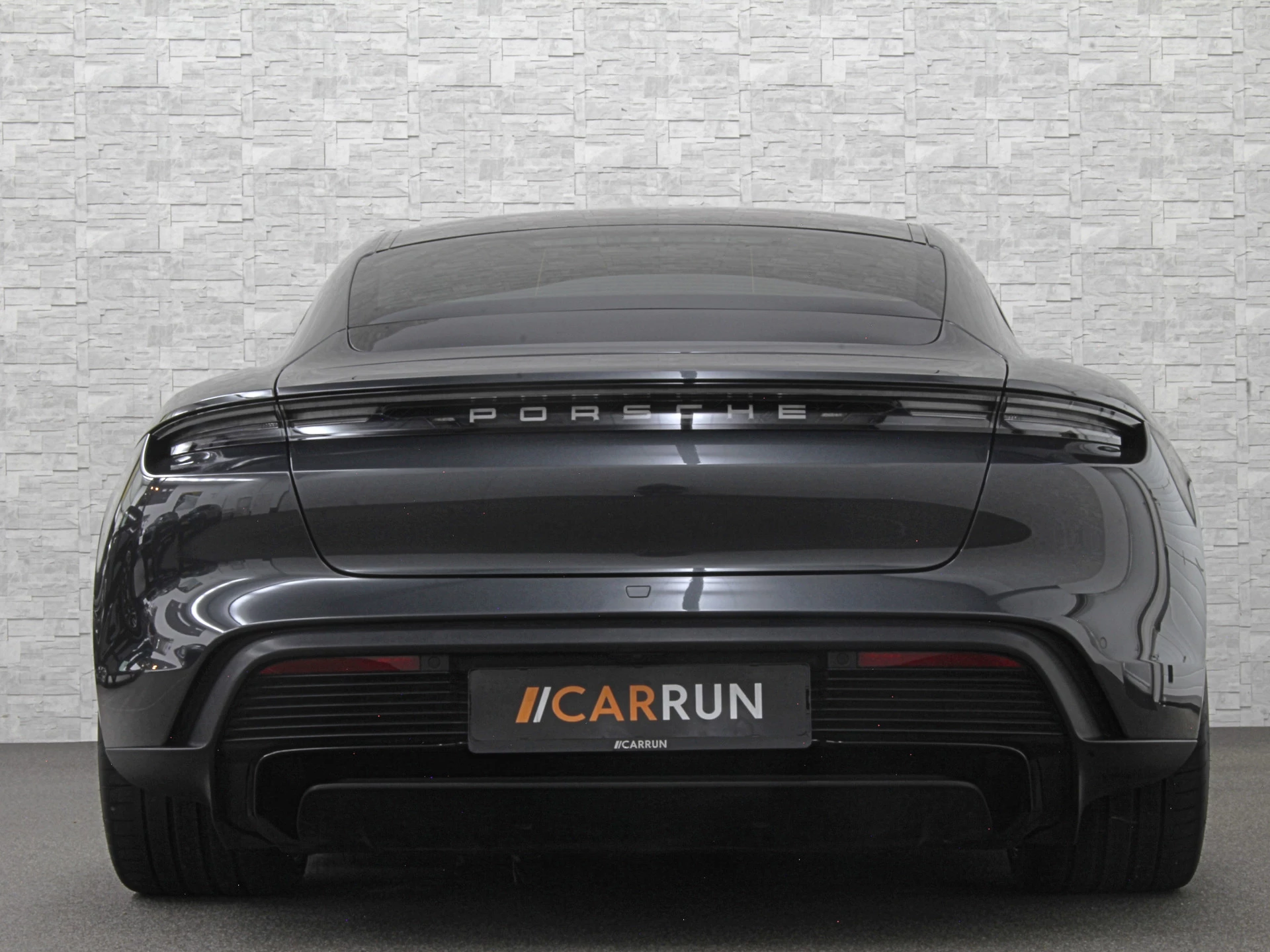 Hoofdafbeelding Porsche Taycan