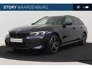 BMW 3 Serie Touring 330e M Sport Automaat / Panoramadak / Sportstoelen / LED / Harman Kardon / Live Cockpit Plus / Comfort Access