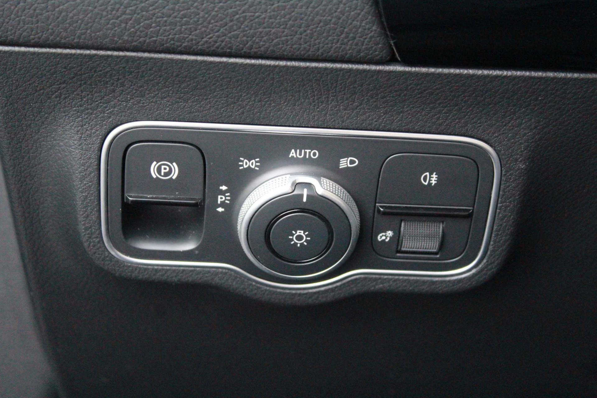 Hoofdafbeelding Mercedes-Benz EQA