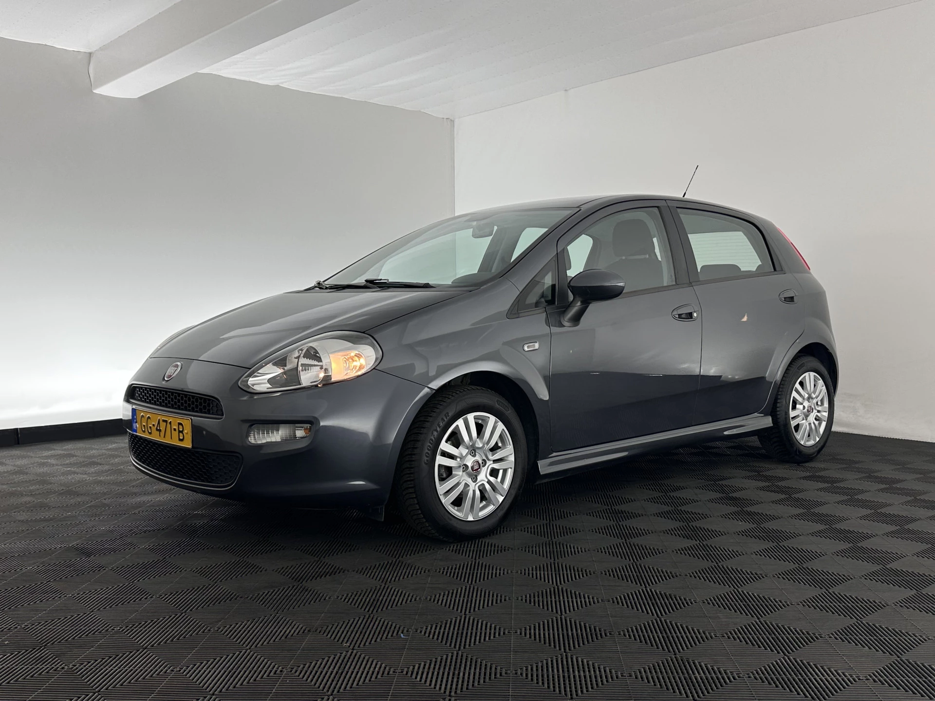Hoofdafbeelding Fiat Punto