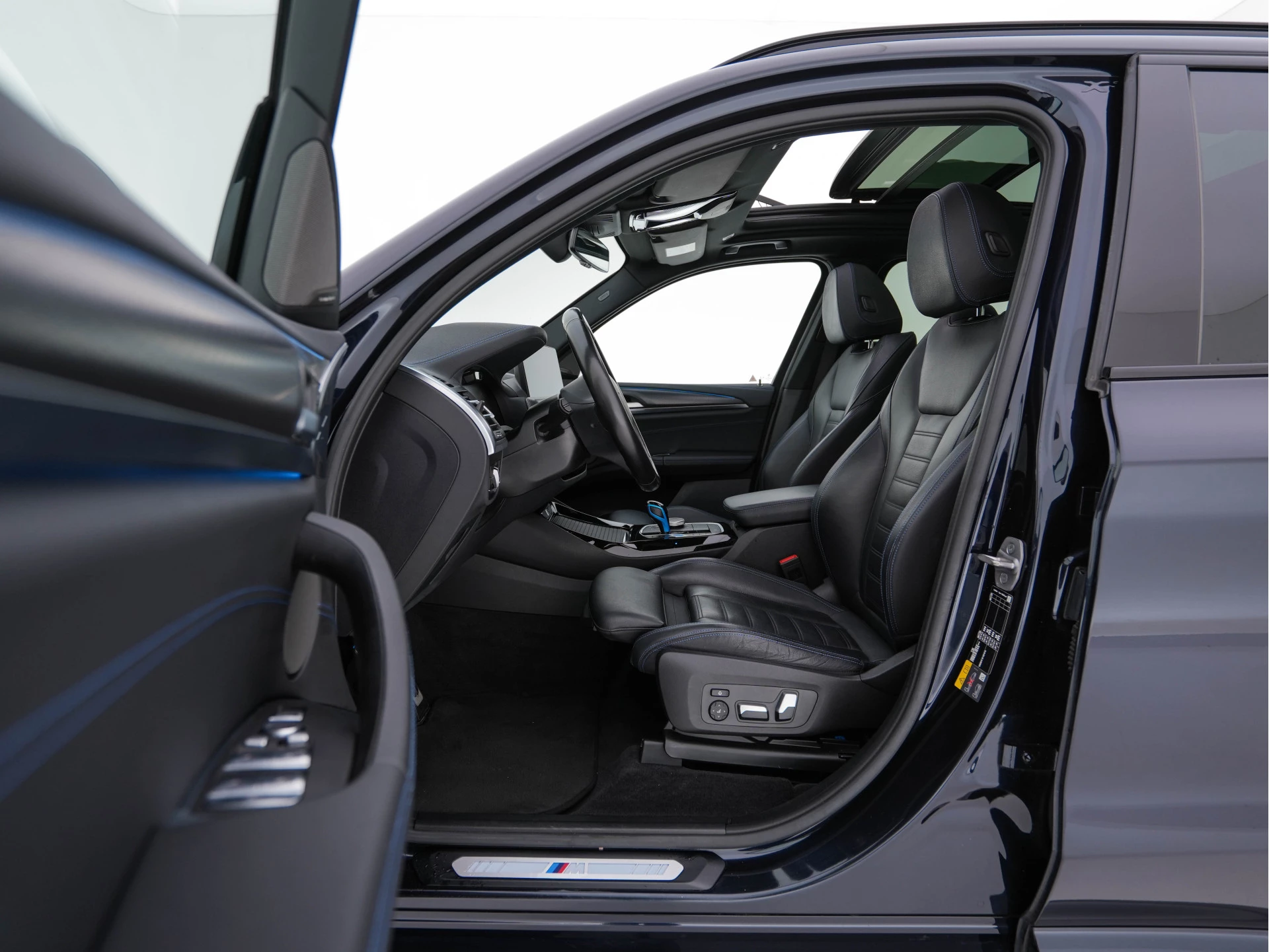 Hoofdafbeelding BMW iX3