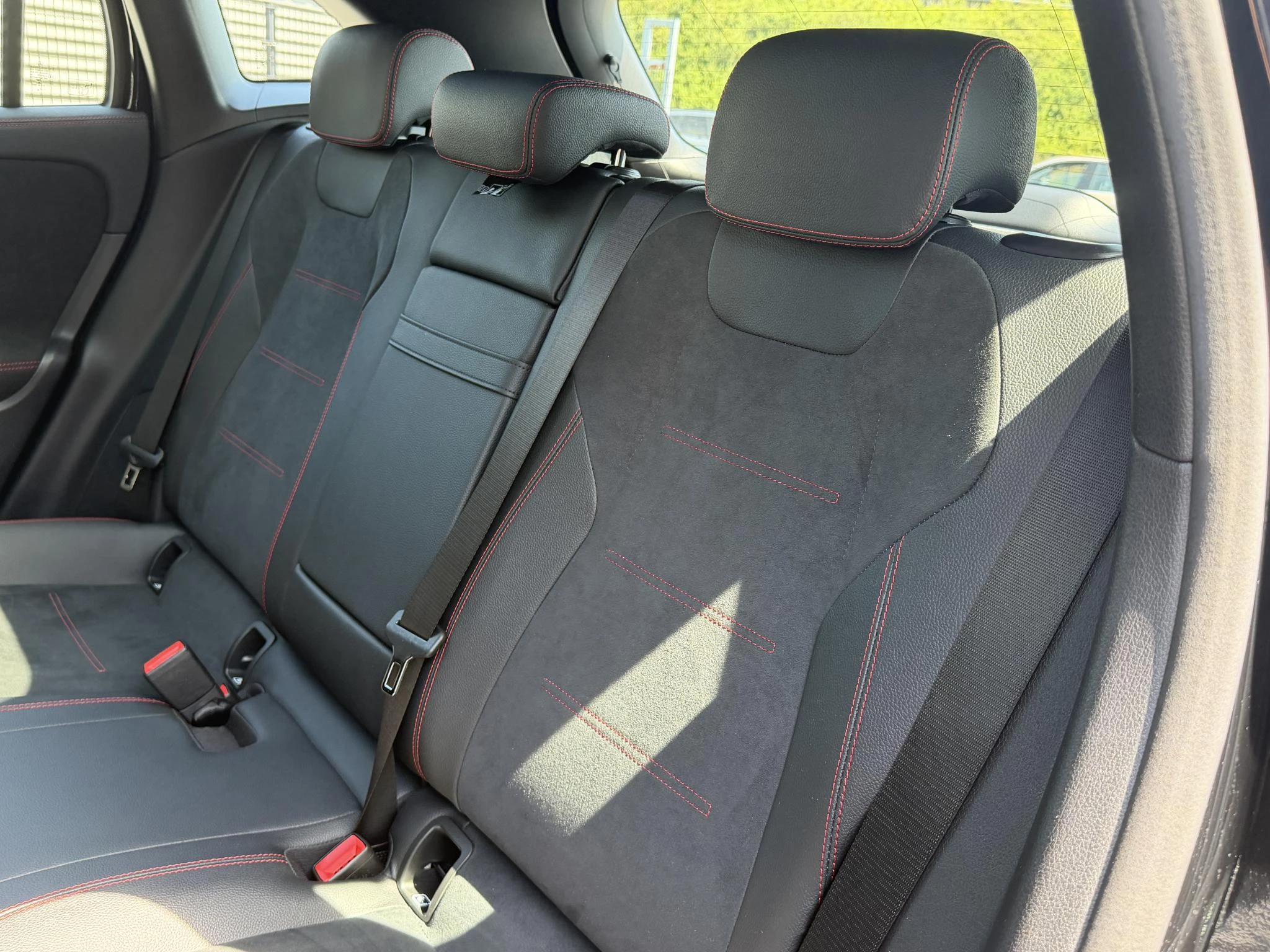 Hoofdafbeelding Mercedes-Benz EQA