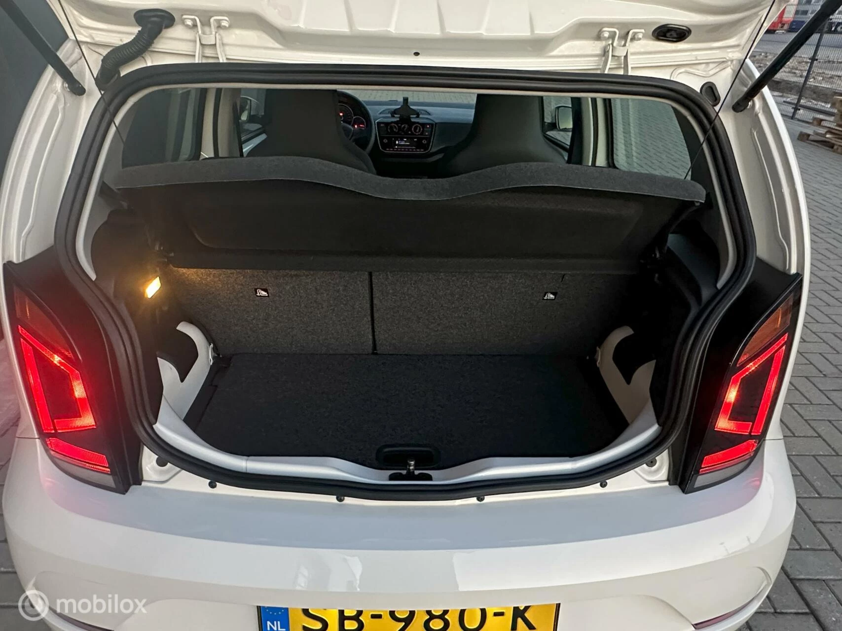 Hoofdafbeelding Volkswagen up!
