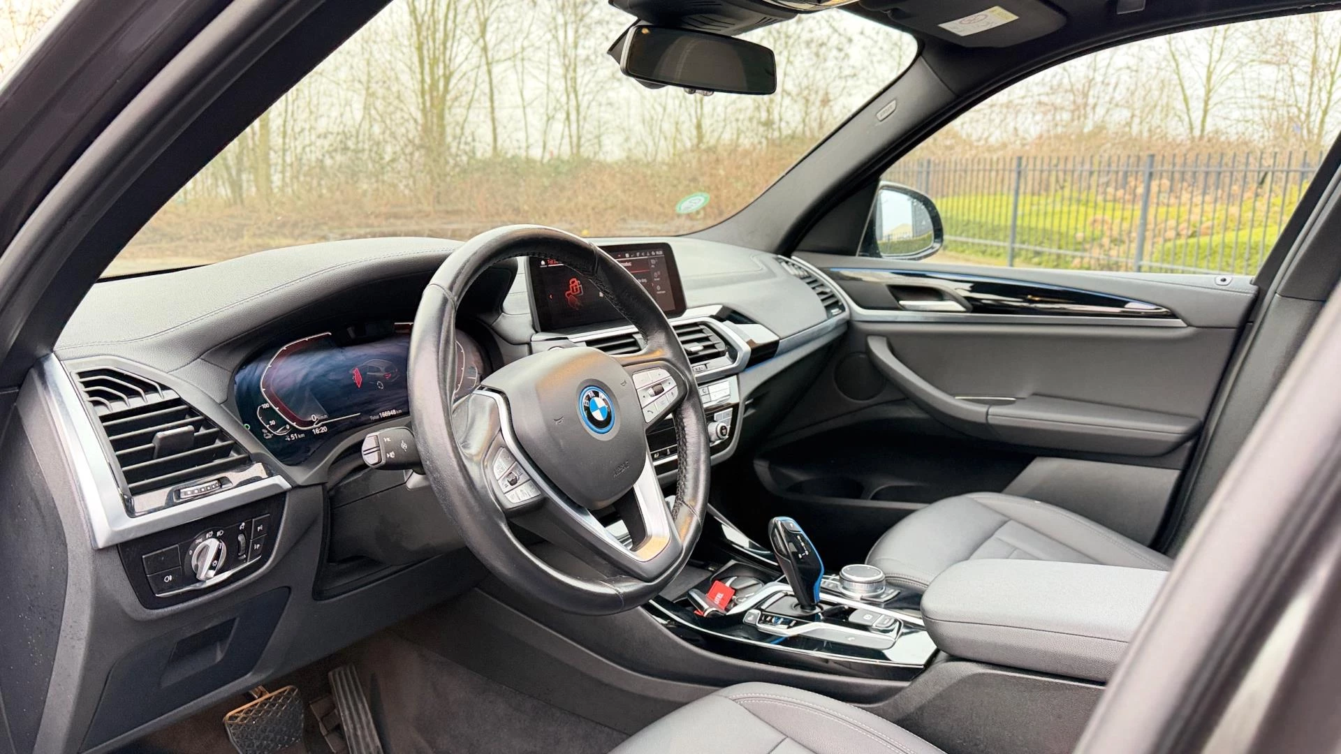 Hoofdafbeelding BMW iX3