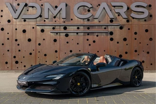 Hoofdafbeelding Ferrari SF90 Spider Ferrari SF90 Spider 4.0 V8 | CARBON (12x) | CarPlay | Lift | AFS | Two-Tone | NOVITEC WARRANTY2028