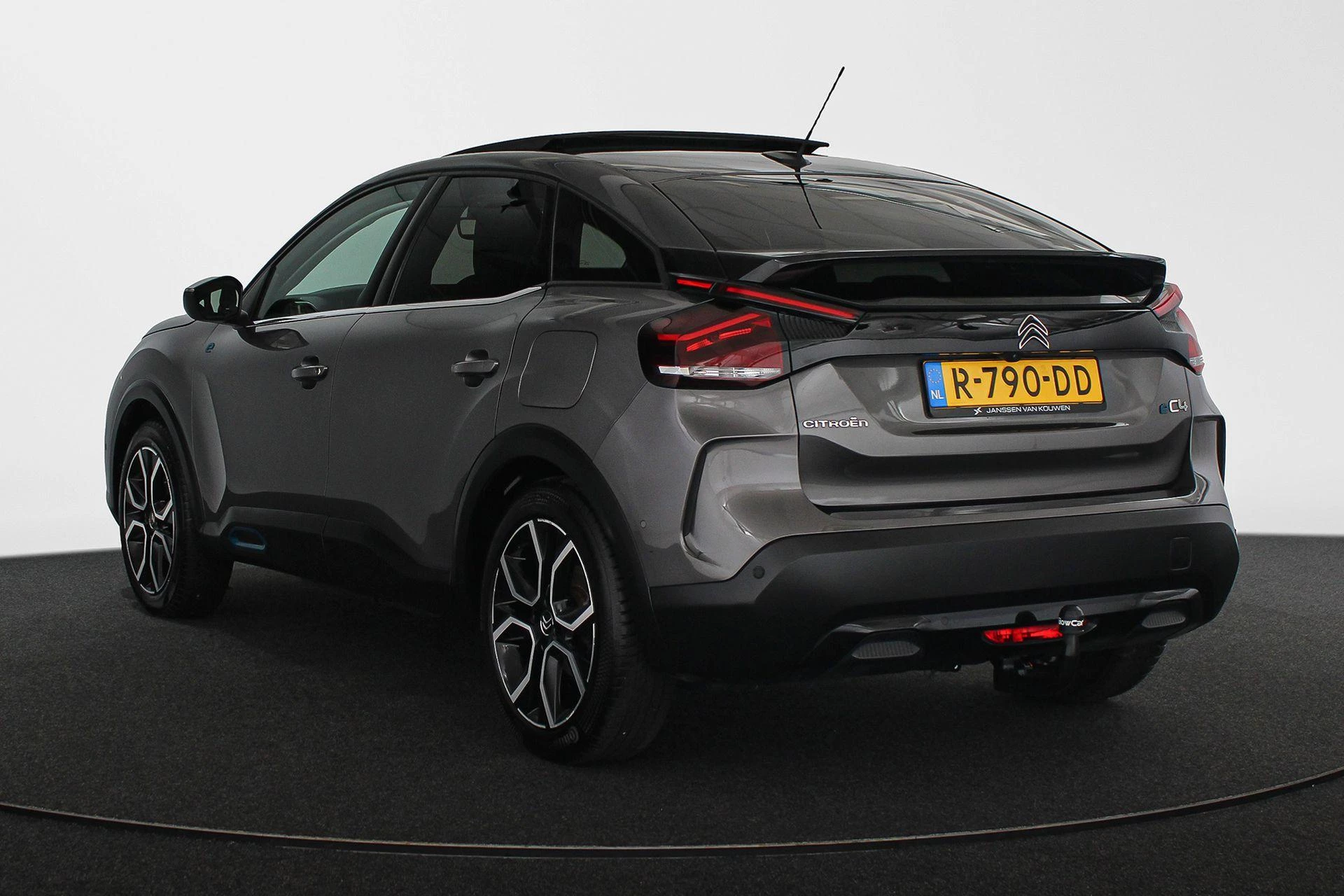 Hoofdafbeelding Citroën ë-C4