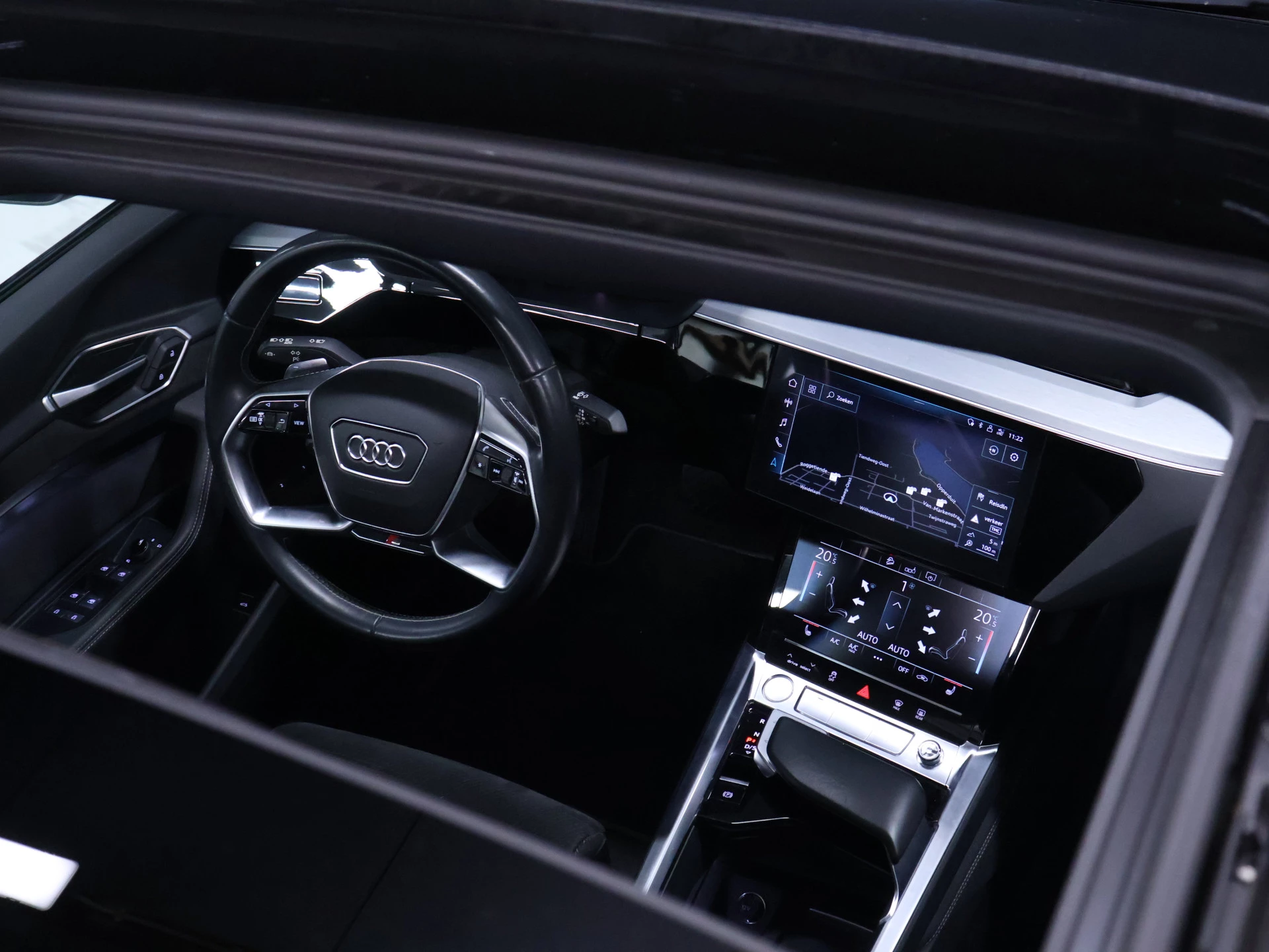 Hoofdafbeelding Audi e-tron