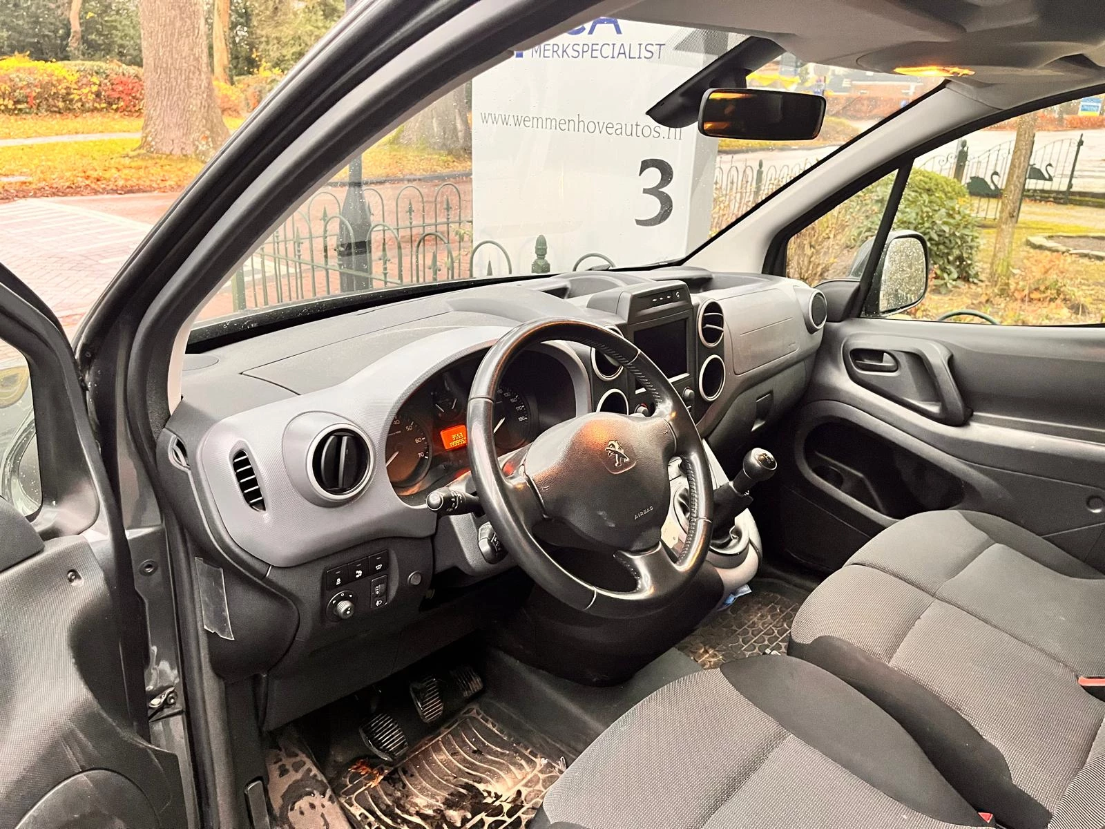 Hoofdafbeelding Peugeot Partner