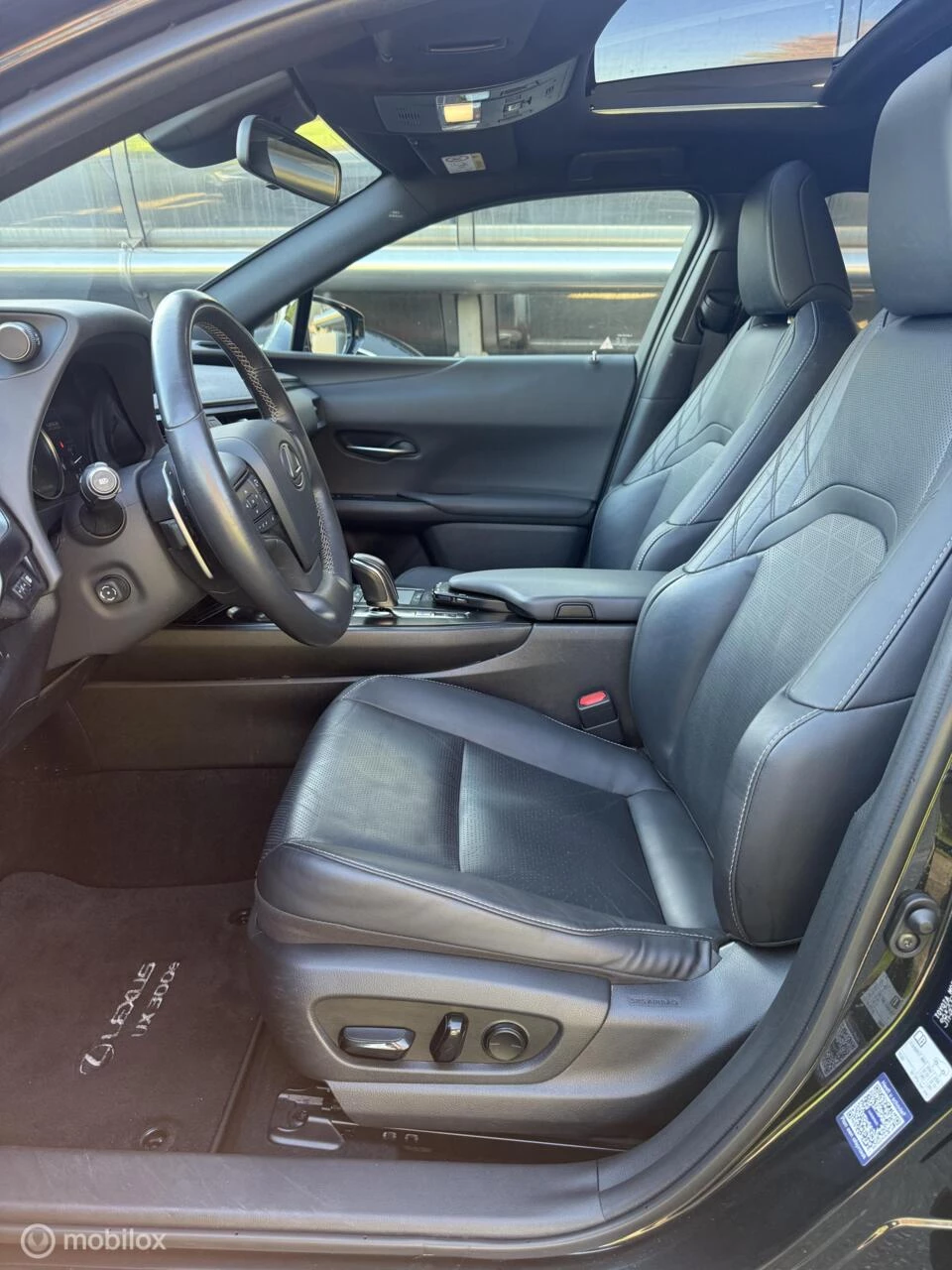 Hoofdafbeelding Lexus UX