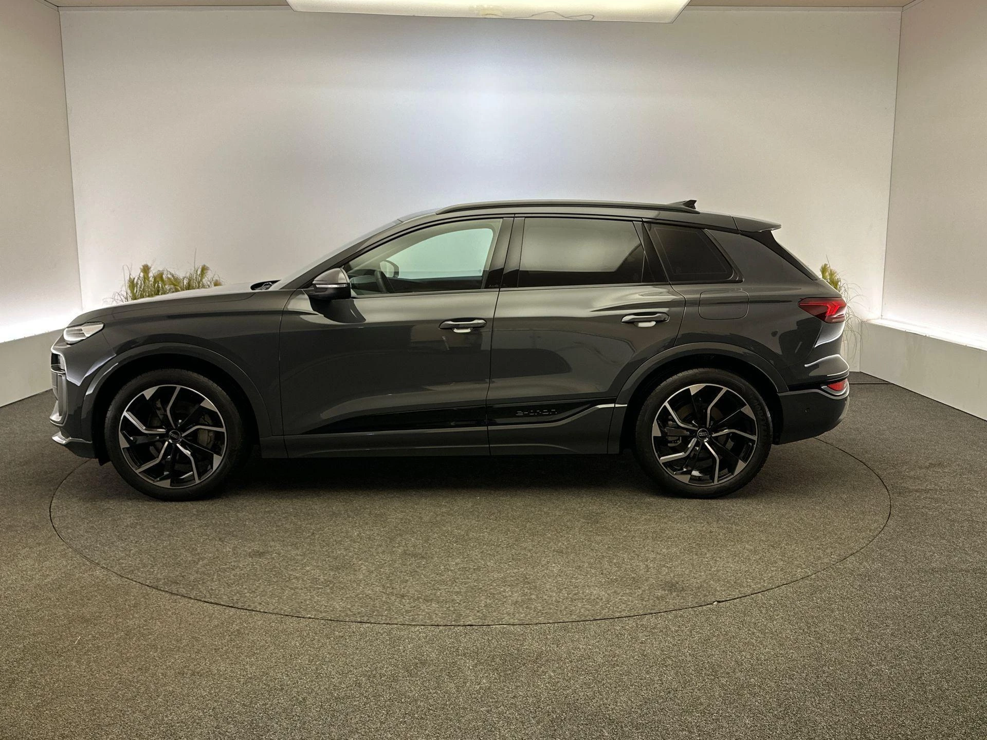Hoofdafbeelding Audi Q6 e-tron