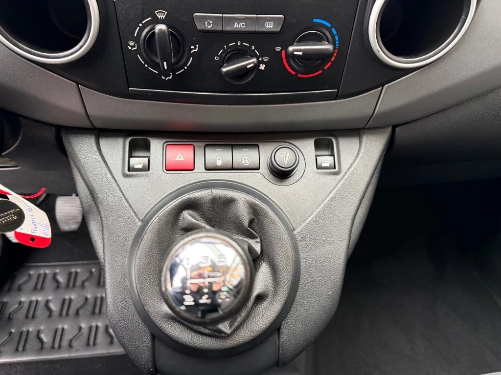 Hoofdafbeelding Peugeot Partner