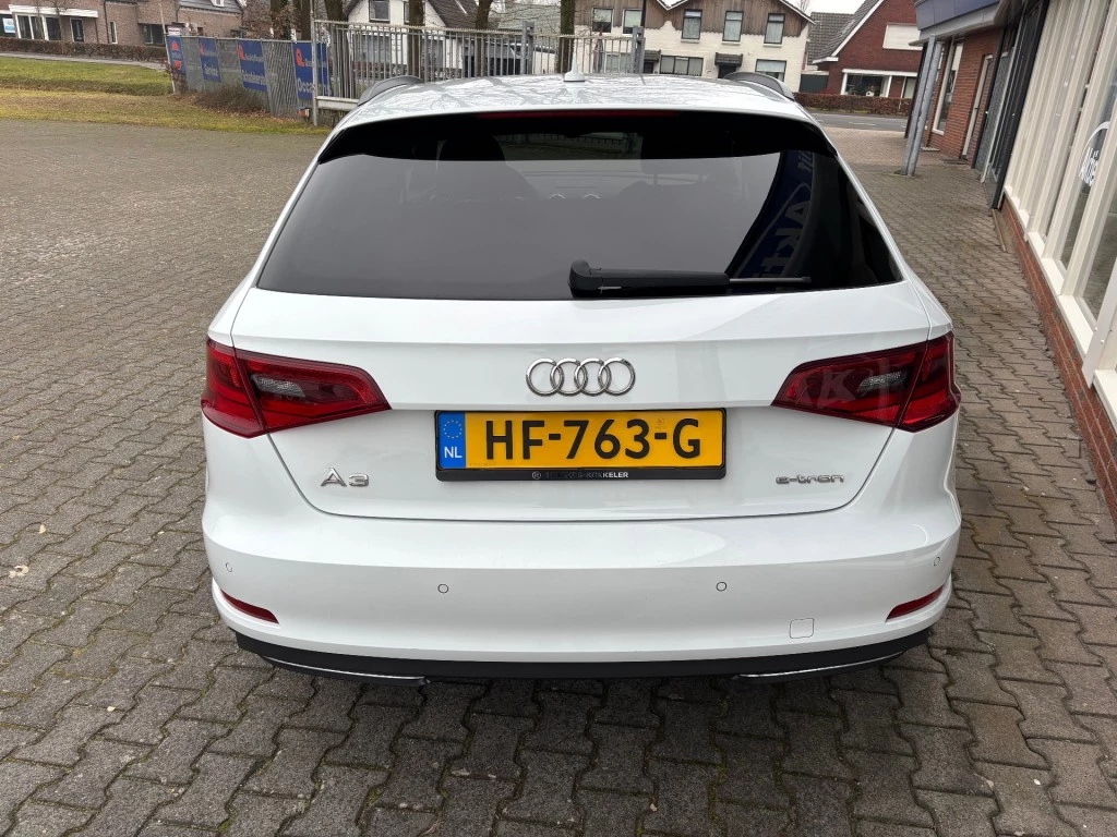 Hoofdafbeelding Audi e-tron