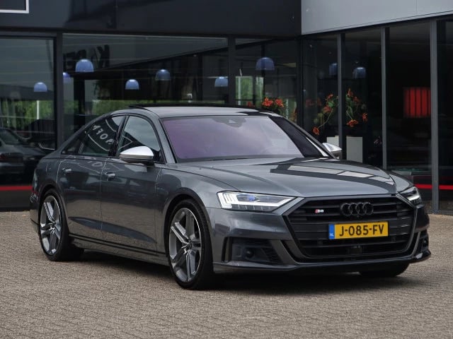 Hoofdafbeelding Audi S8