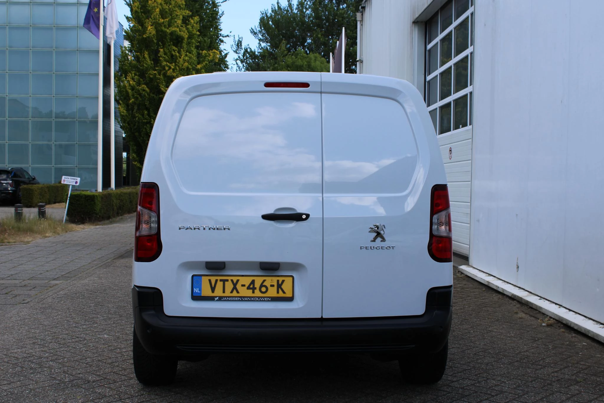 Hoofdafbeelding Peugeot Partner