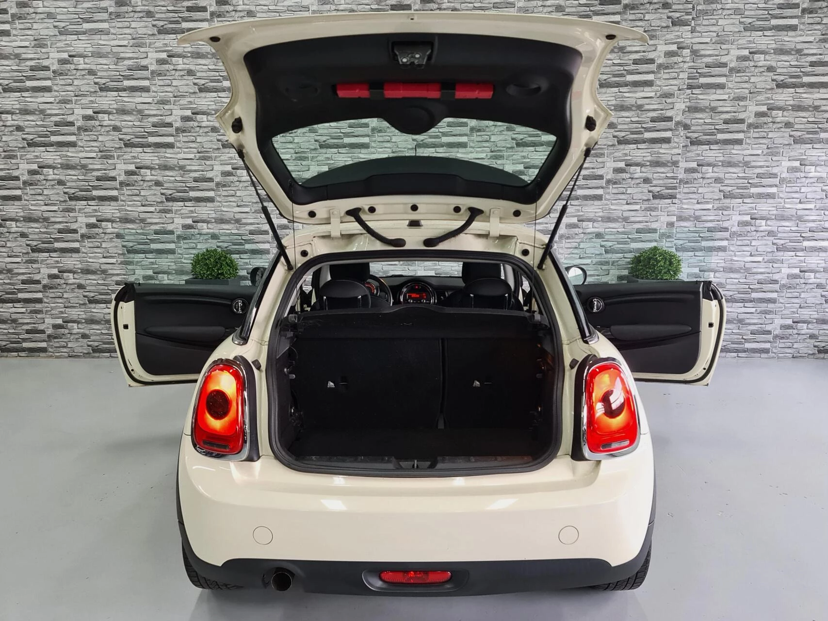 Hoofdafbeelding MINI One