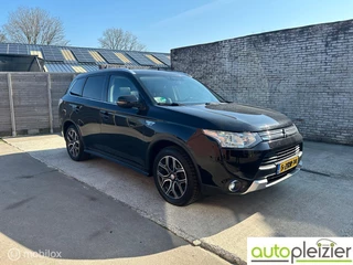 Mitsubishi Outlander 2.0 PHEV instyle+|LEER|DVD in hoofdsteun